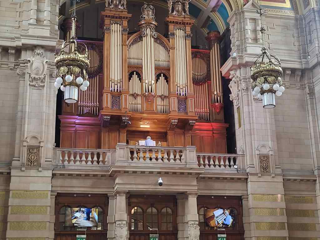 Organ concert inside Kelvingrove Art Museum 