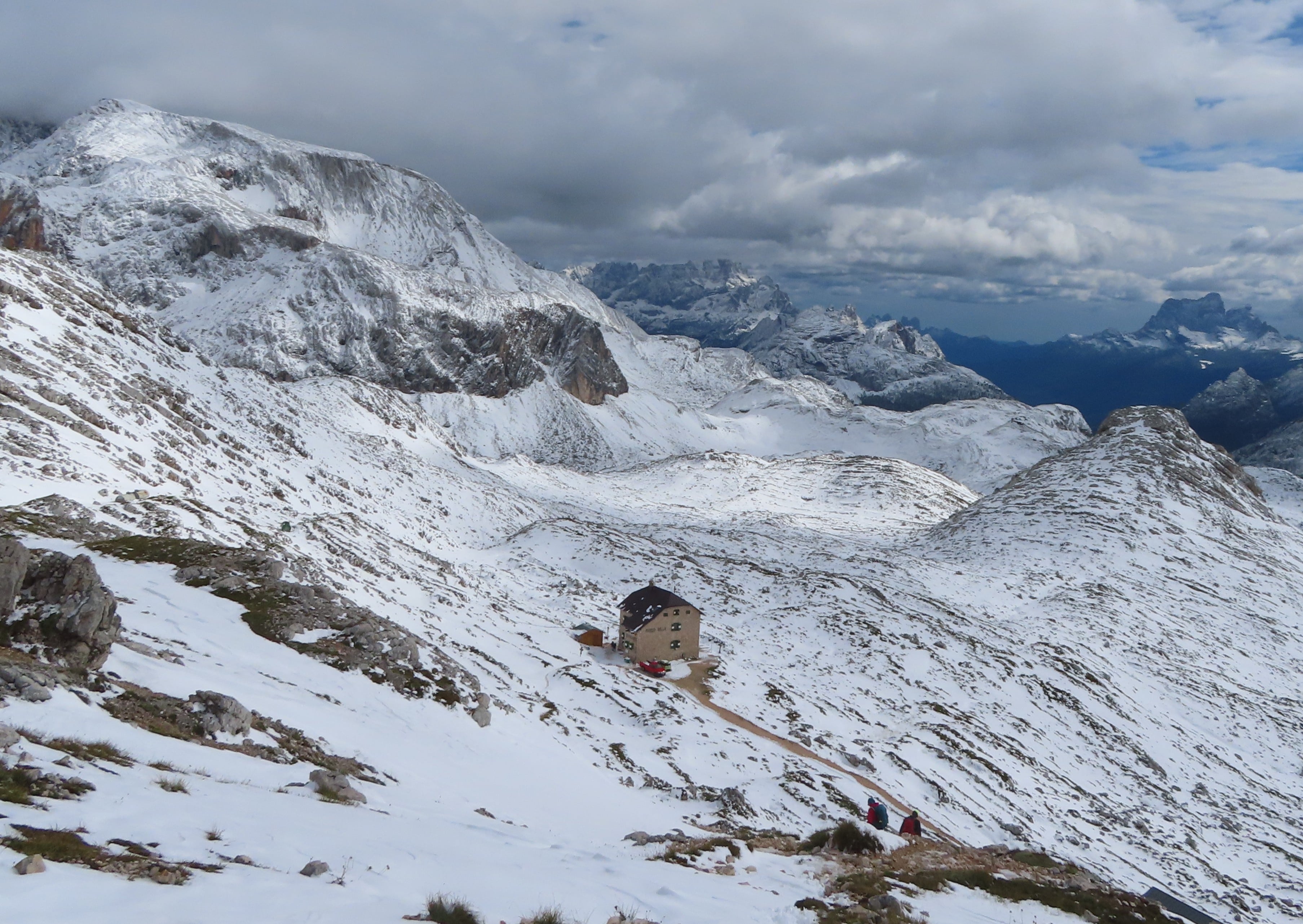 Rifugio Biella seen from the pass