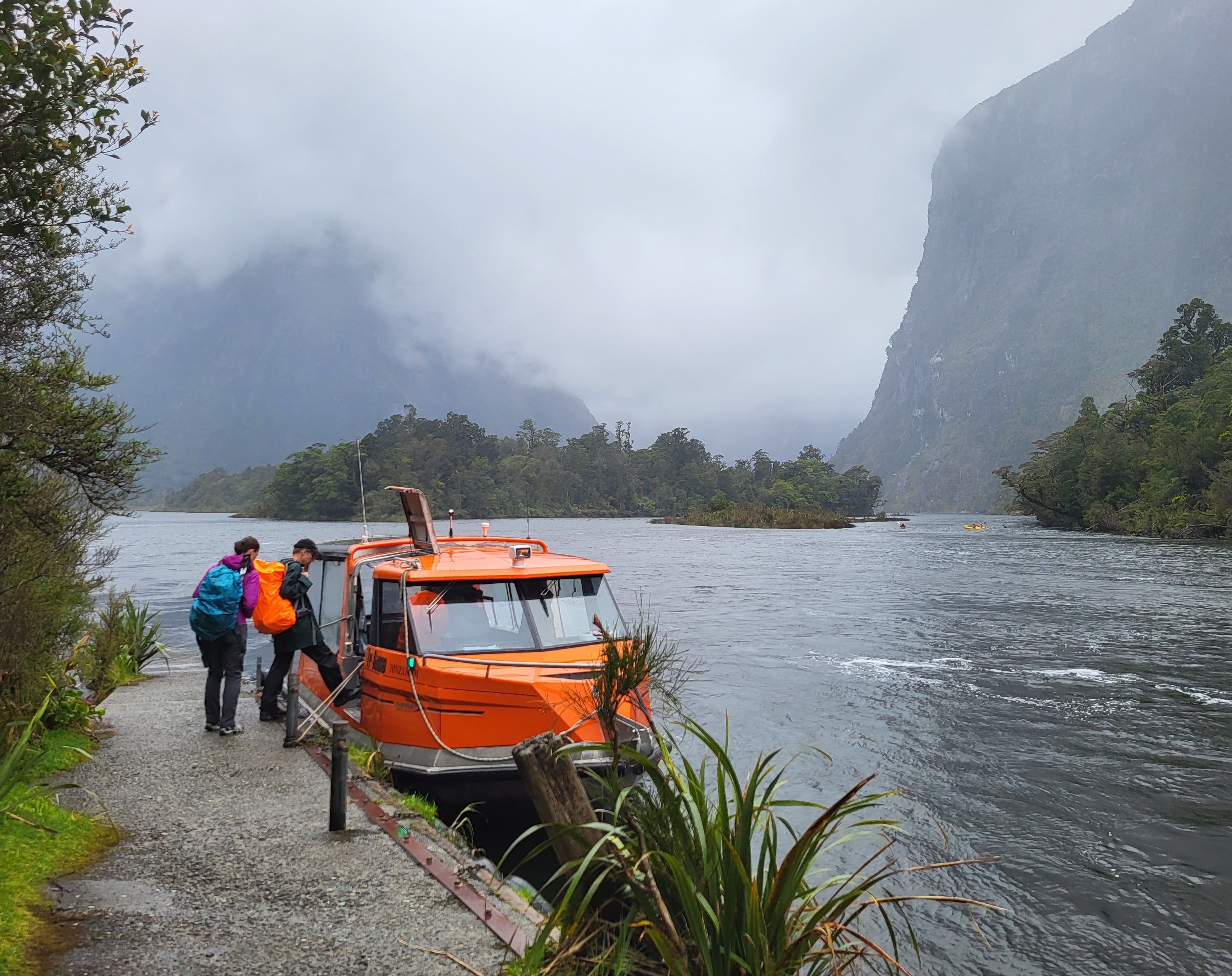 Boat ride from the Sandfly Point to Mitre Peak