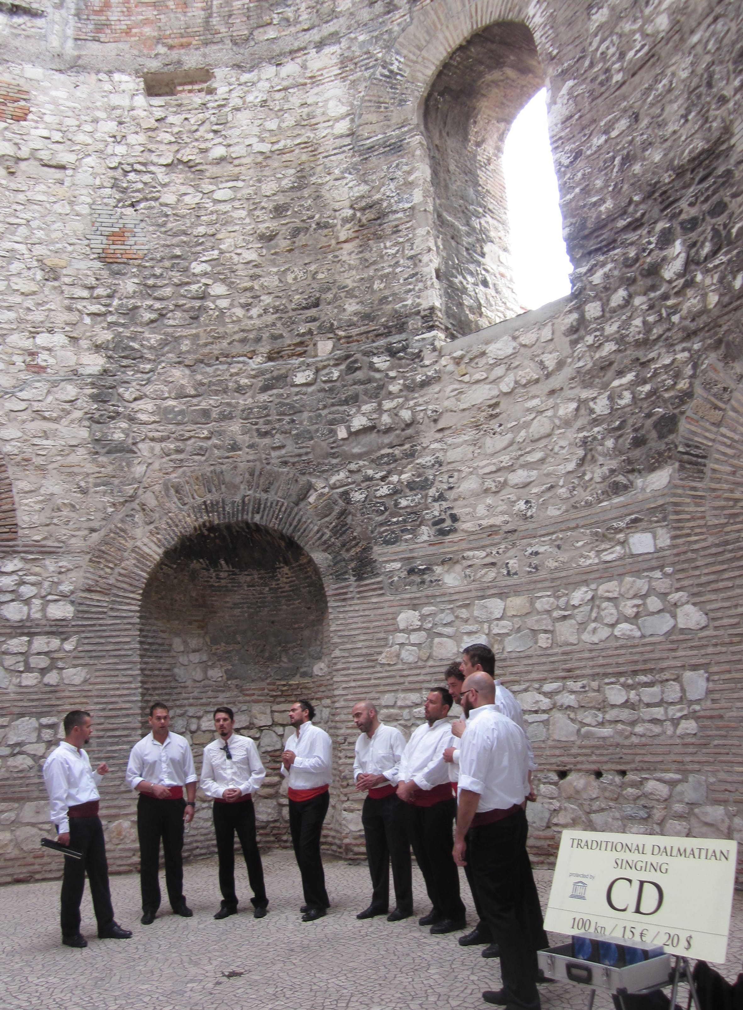 Chorus inside Entry Vestibule