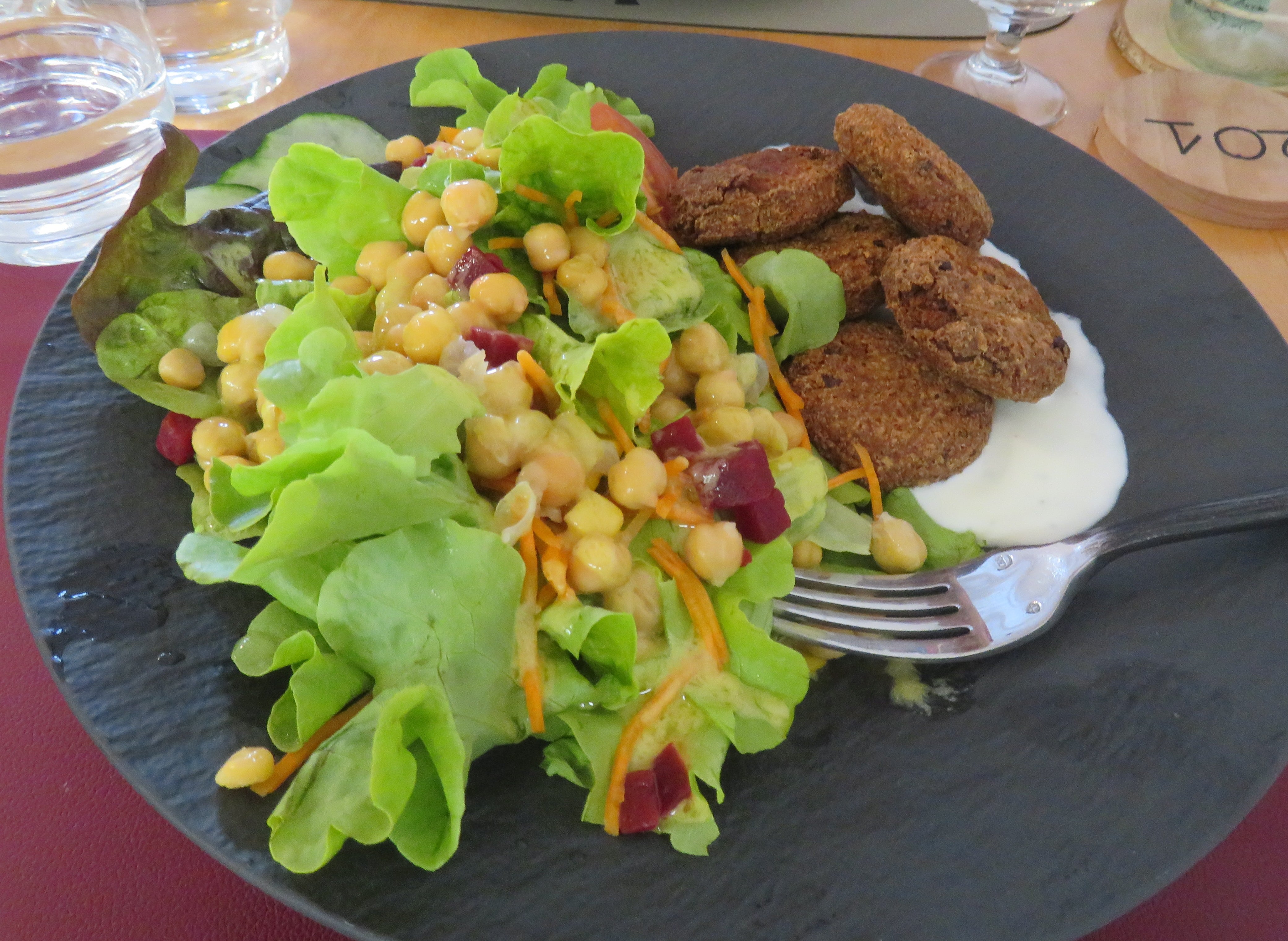 Salad dinner at the Hotel du Barrage restaurant