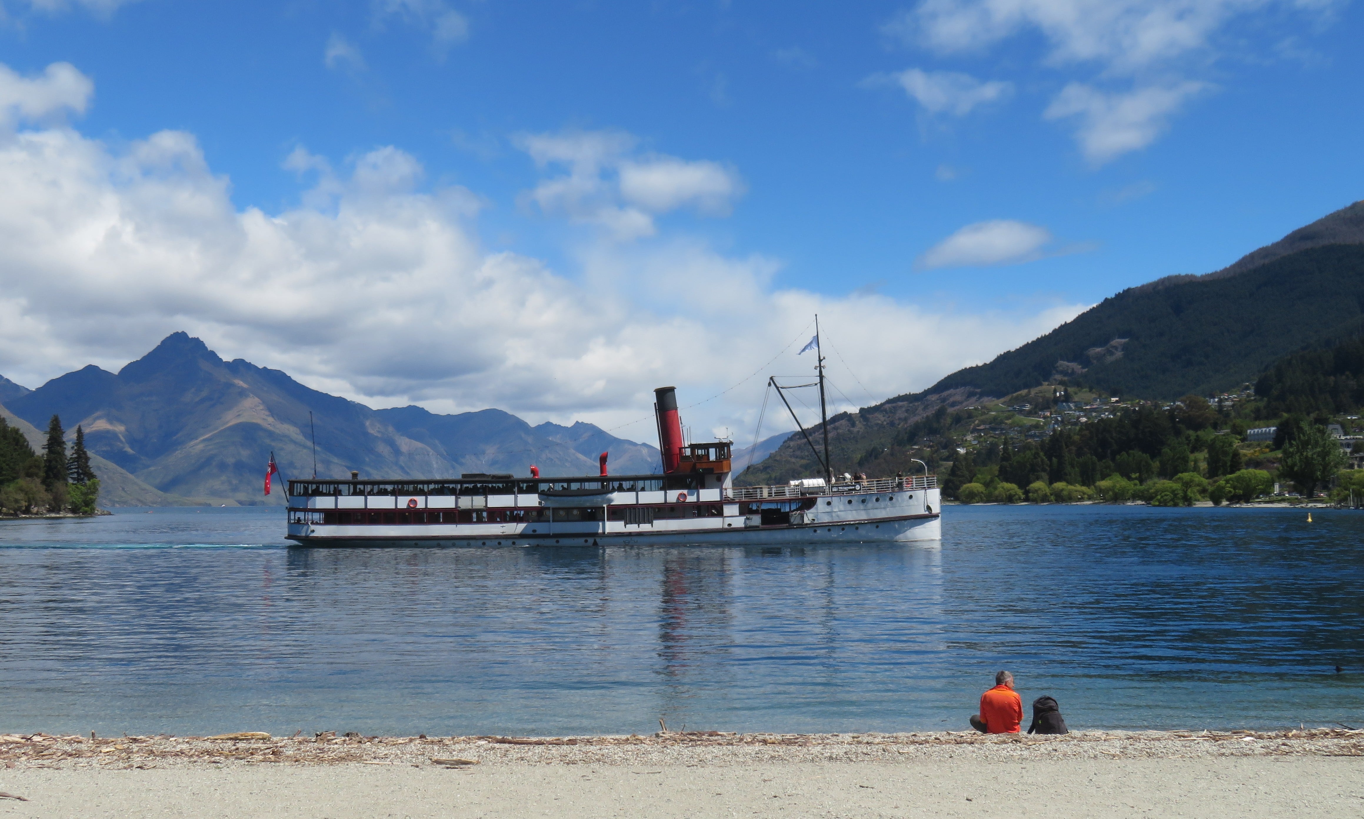 Beautiful Lake Wakatipu on a sunny day