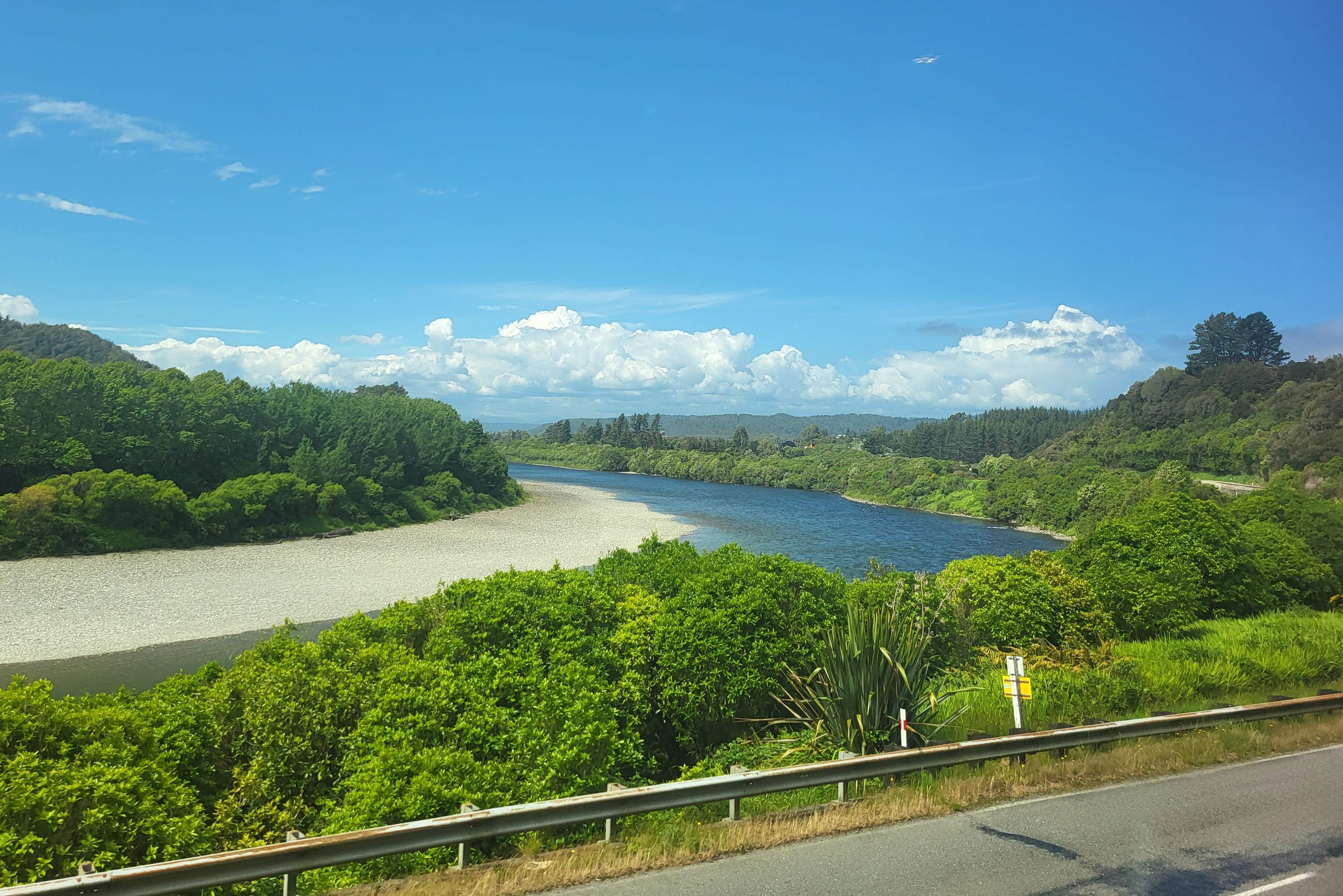 Train ride along the Grey River