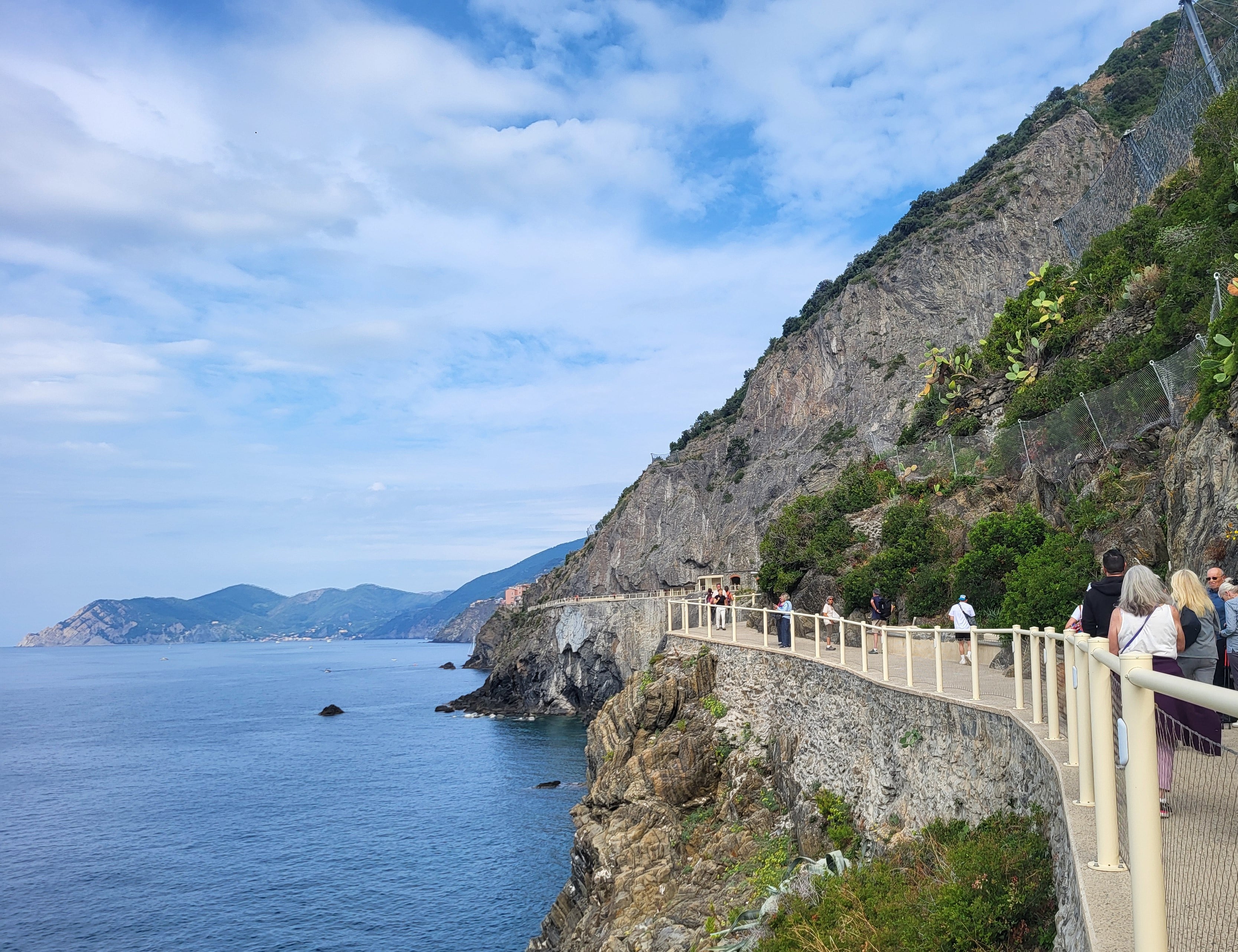 Via dell’Amore is an easy trail along the bay