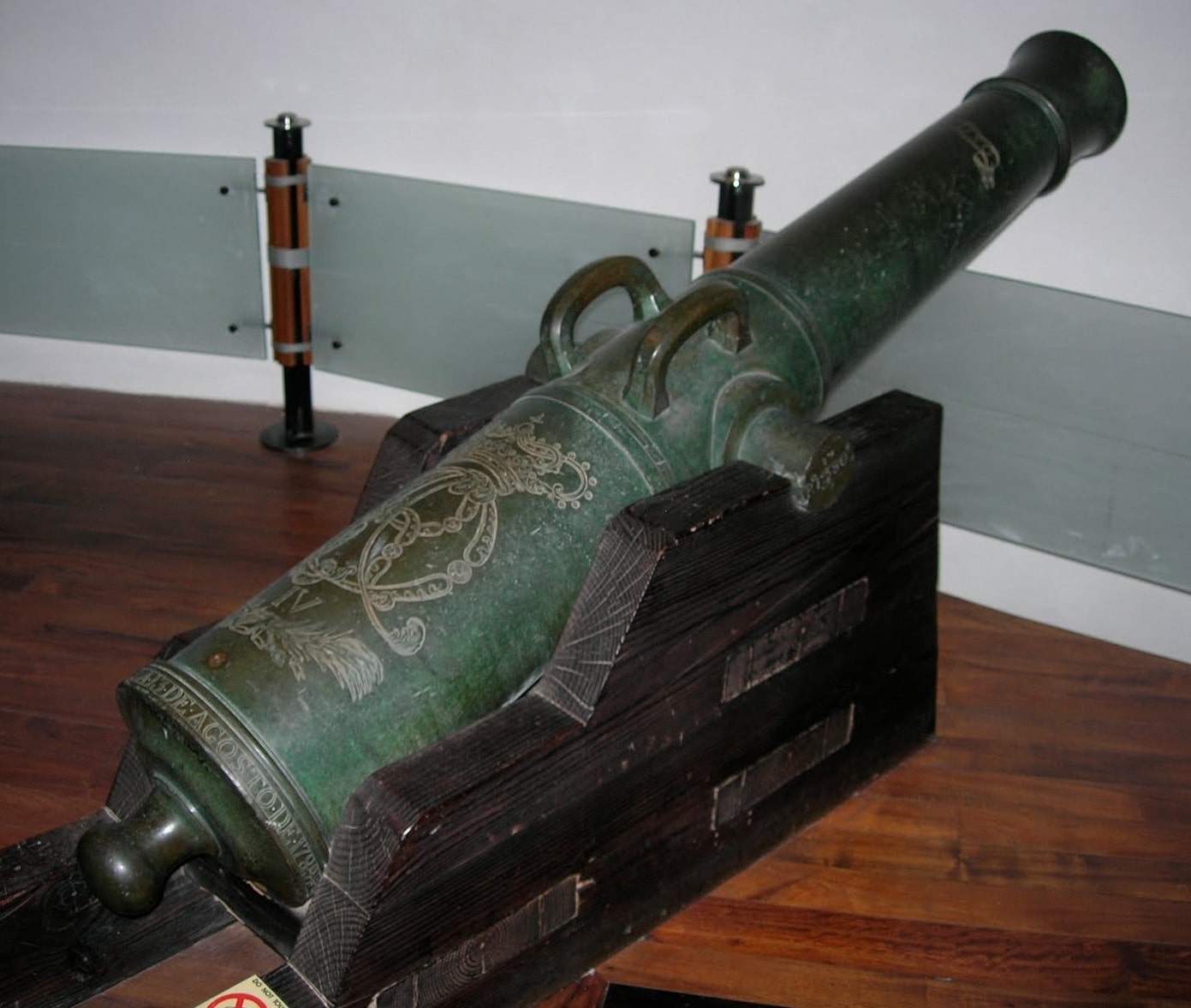 a cannon at the fort