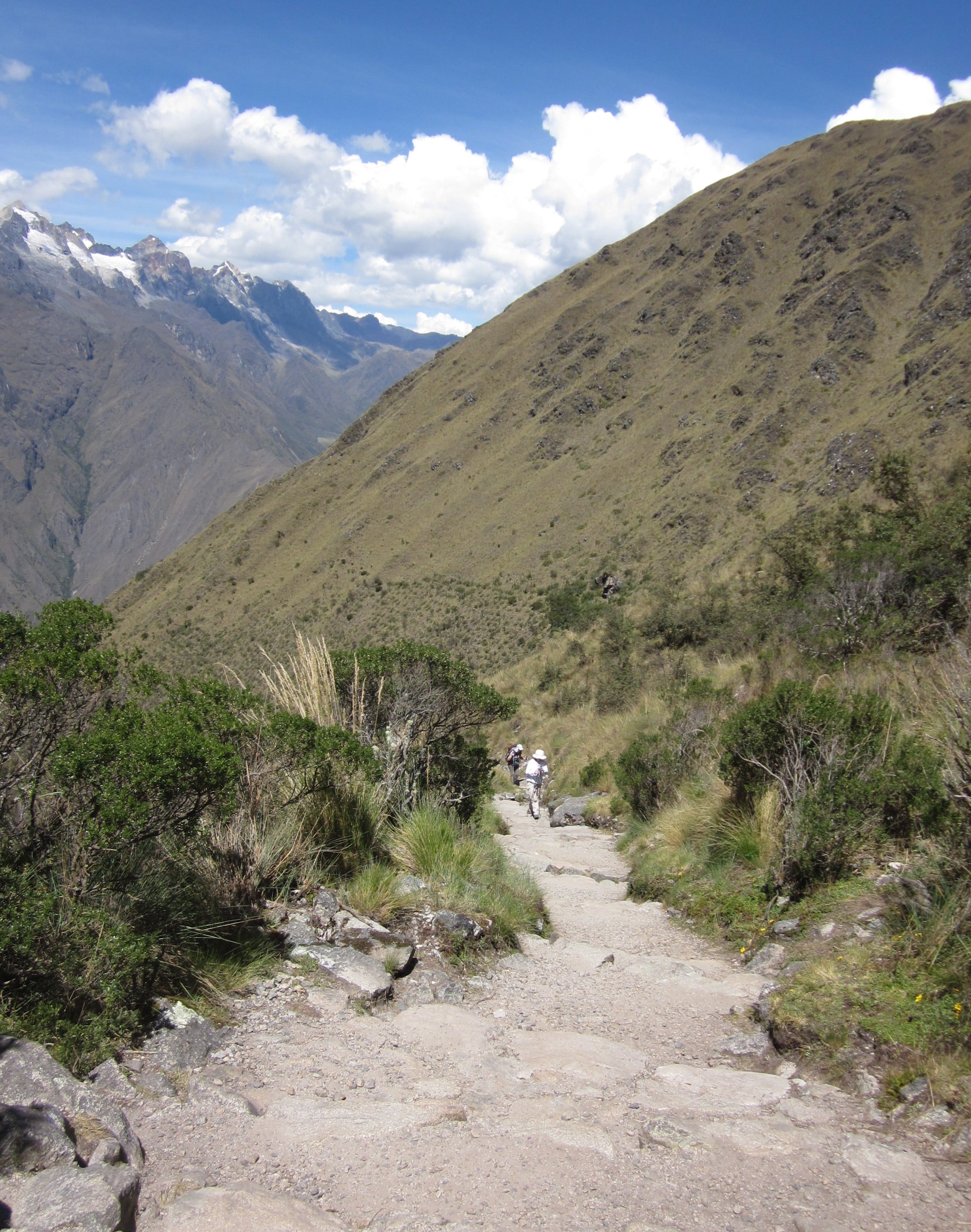 Climbing up to Dead Woman's Pass