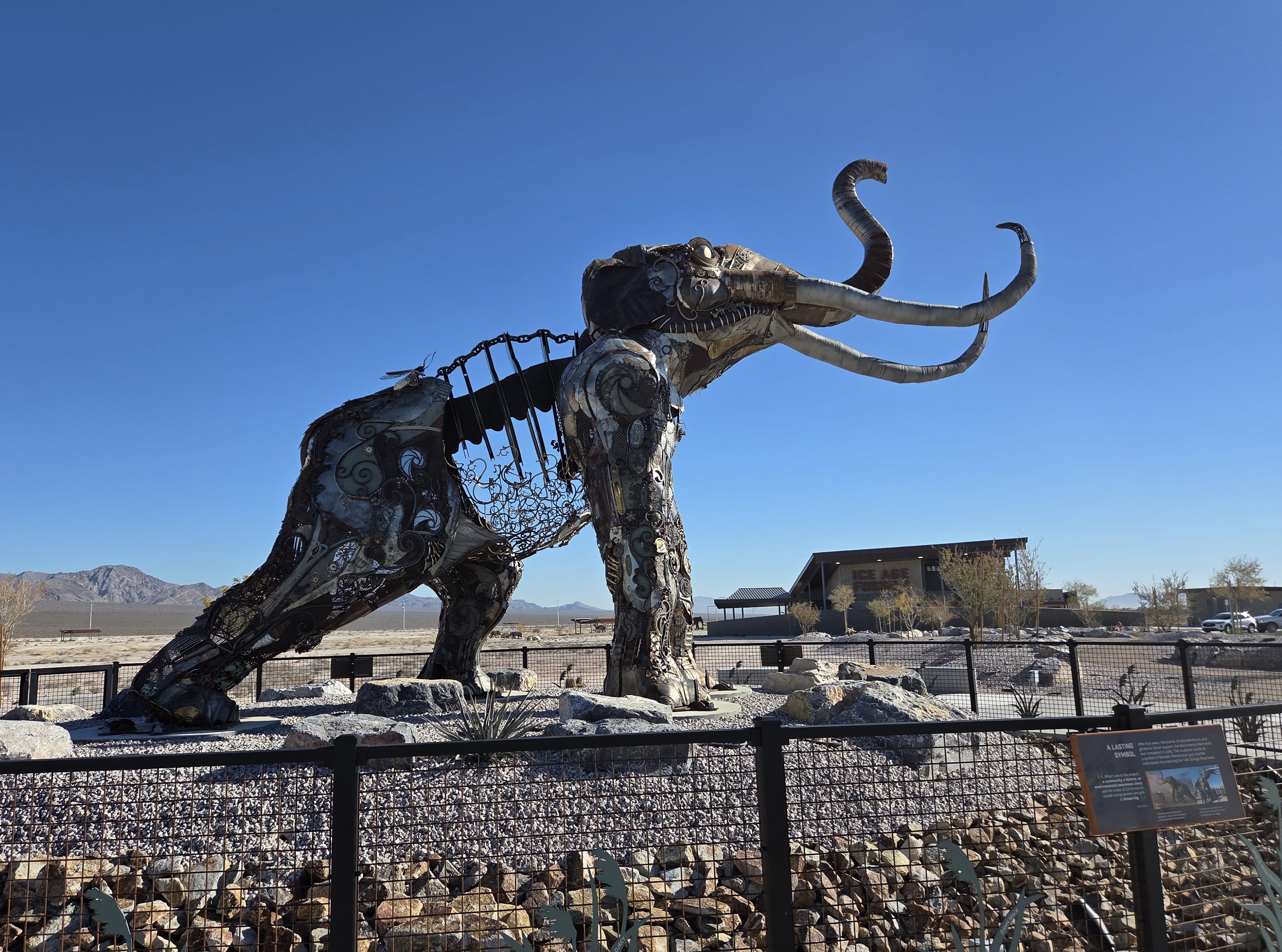 Ice Age Fossils visitor center and mammoth sculpture