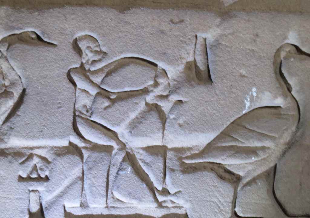 Khnum-created-human-on-potter's-wheel