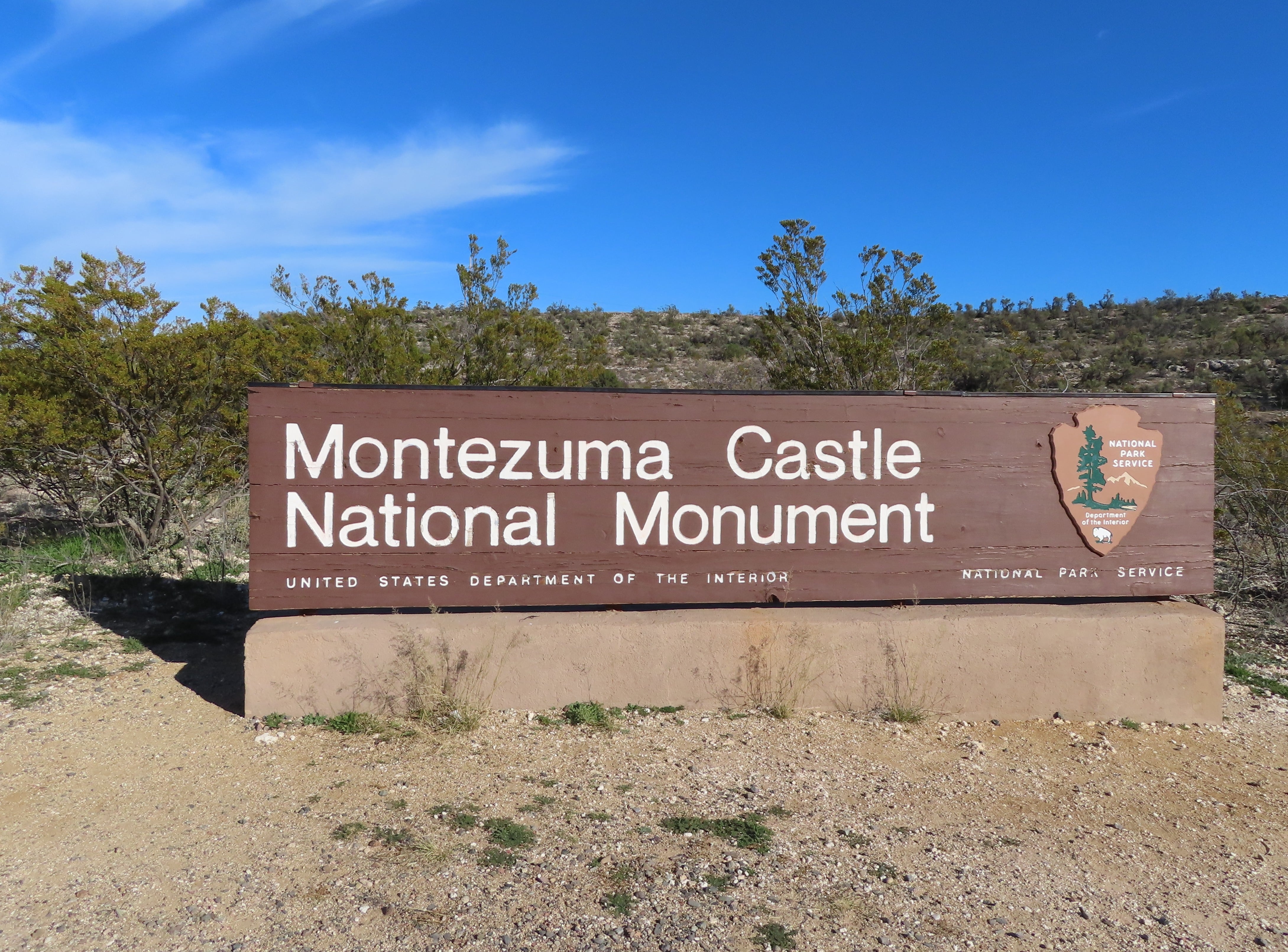 Montezuma Castle NM entrance sign