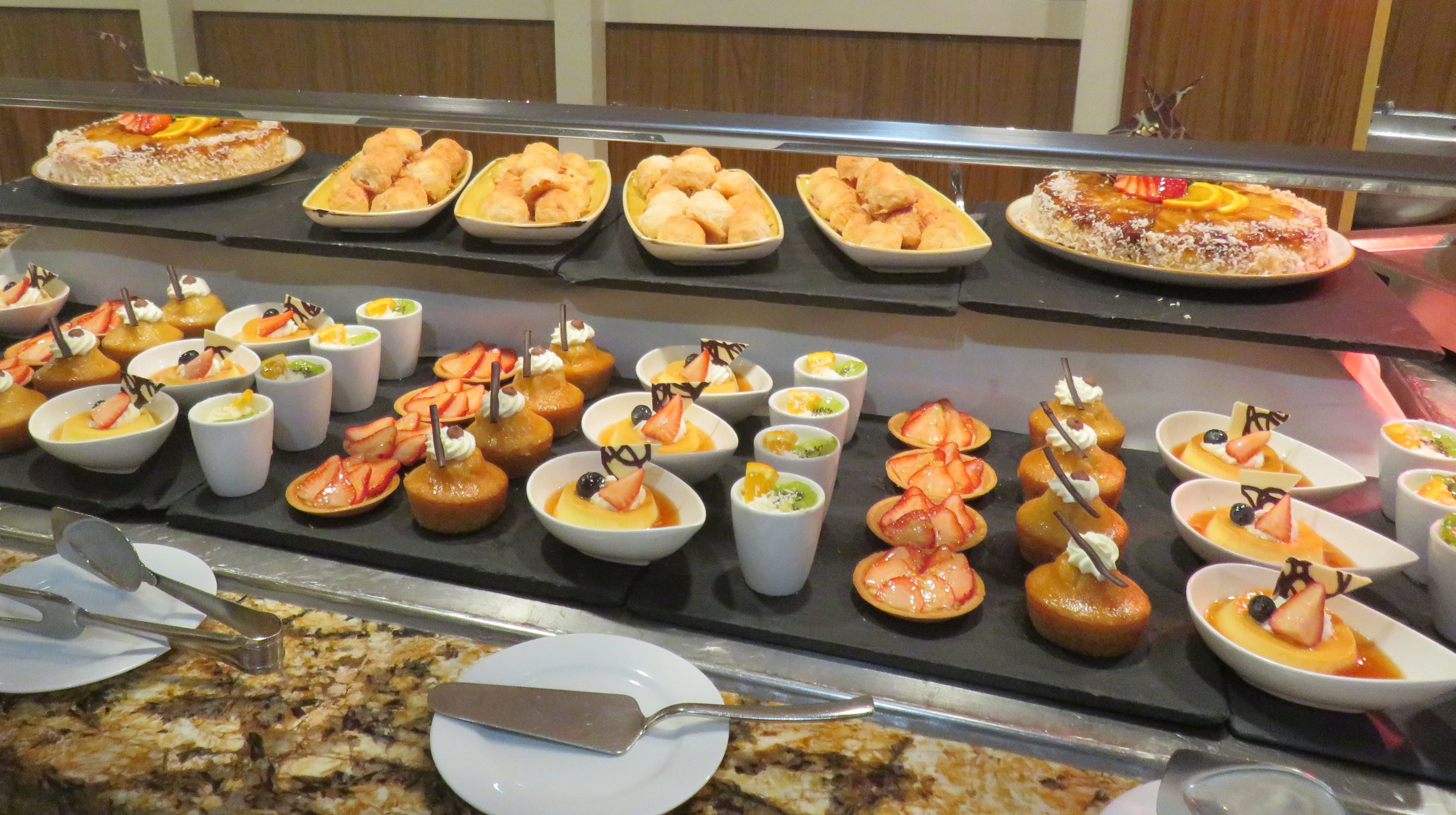 Caribbean Market Dinner: desserts