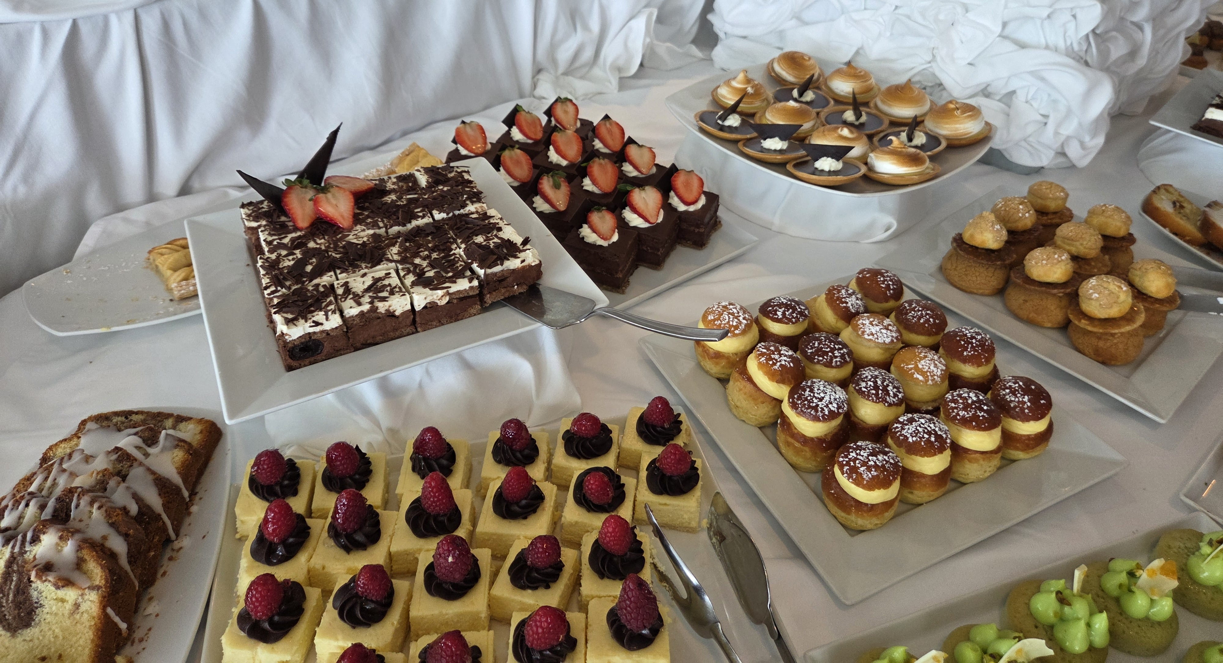 Lunch Buffet Dessert