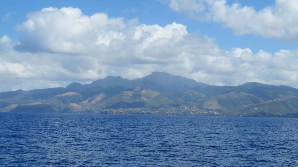 Roseau seen from the boat