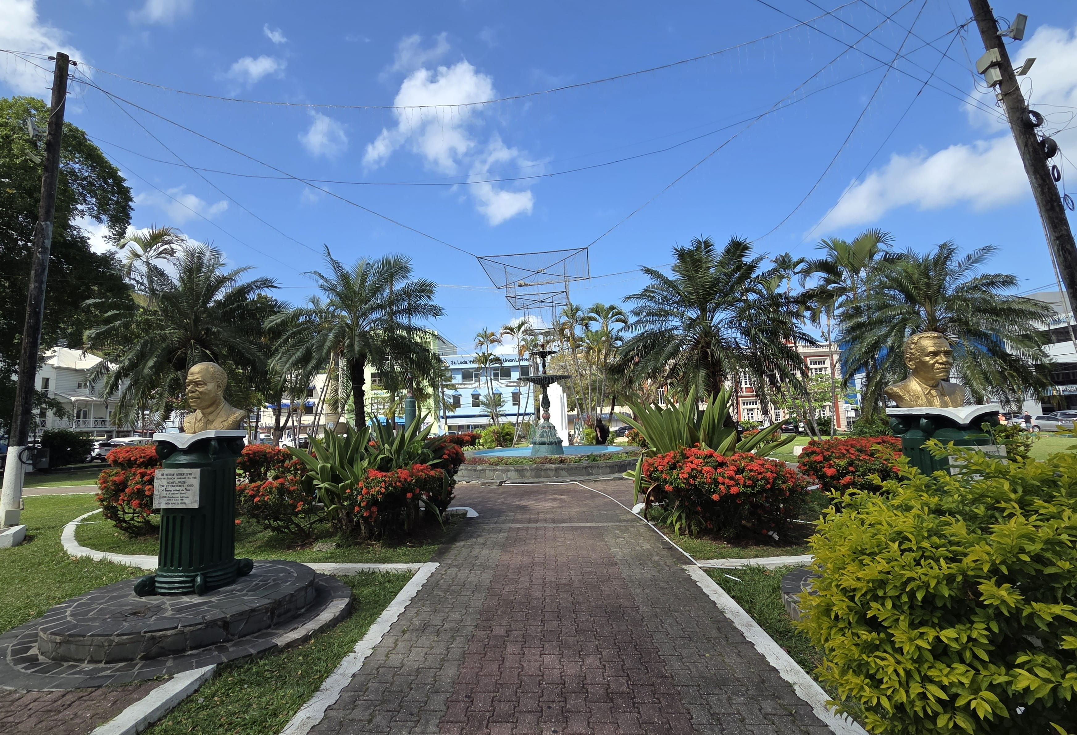 Statues of 2 Nobel Laureates in Walcott Square