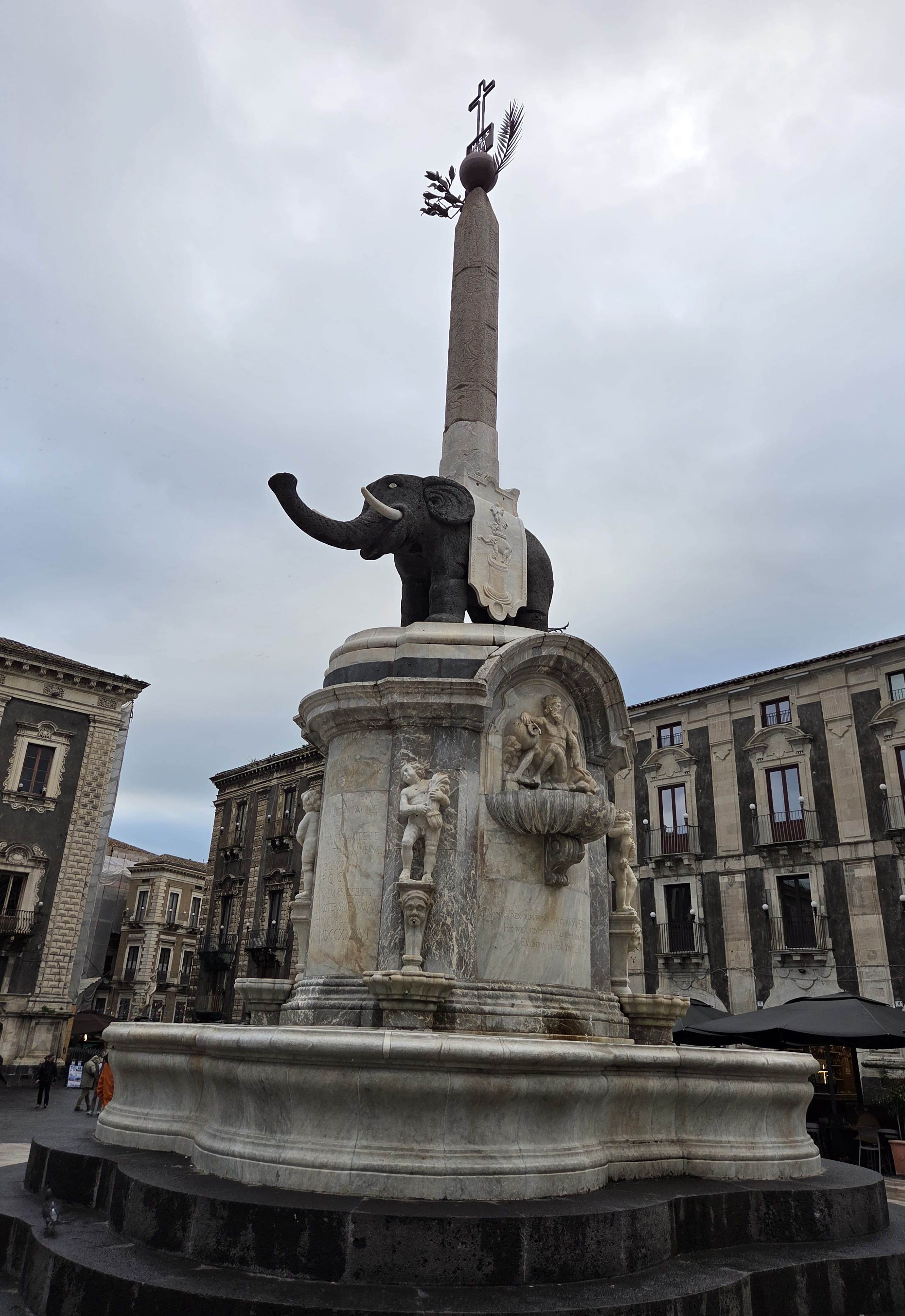 Elephant Fountain facing the Cathedral