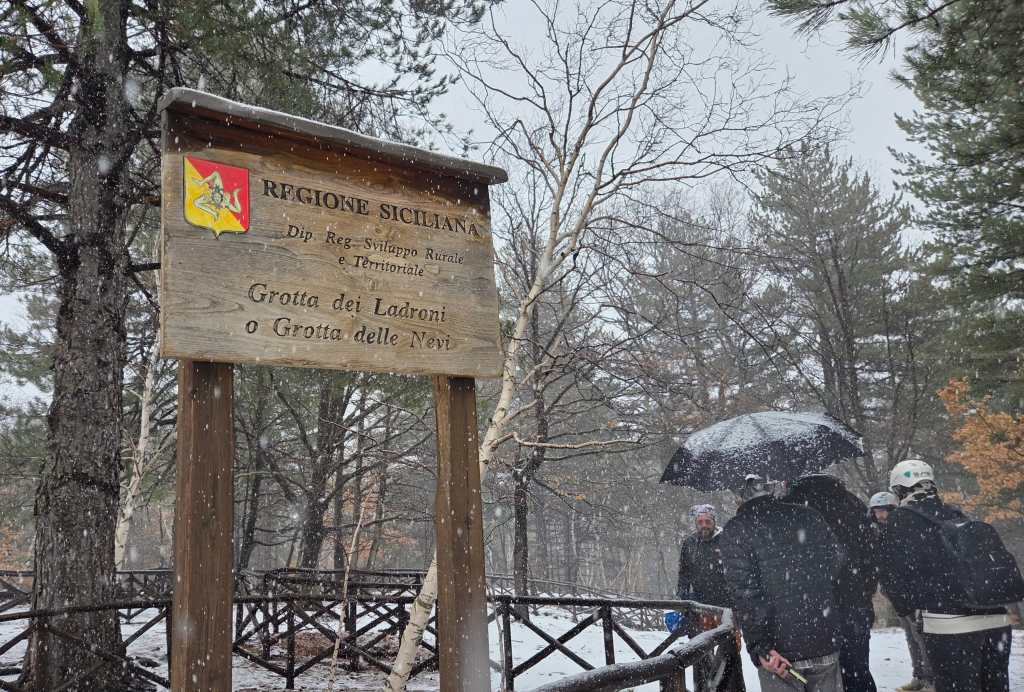 Grotta delle Nevi