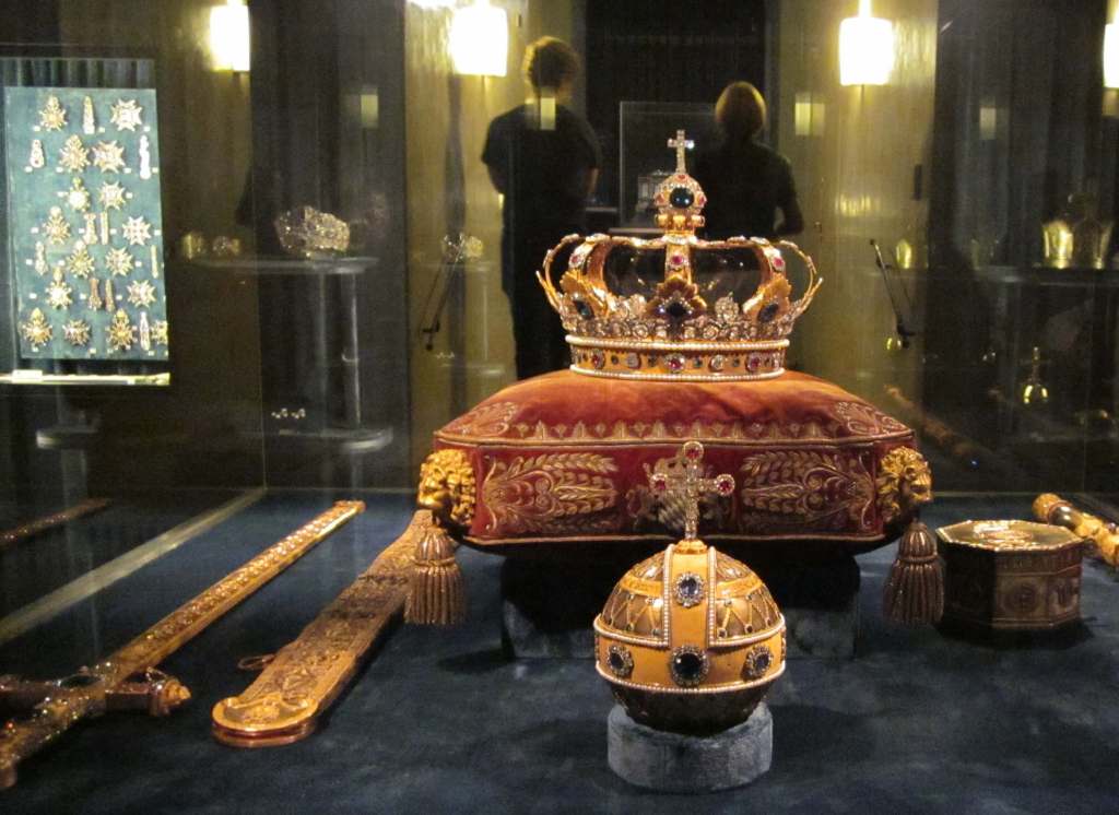 Royal Regalia inside the Treasury