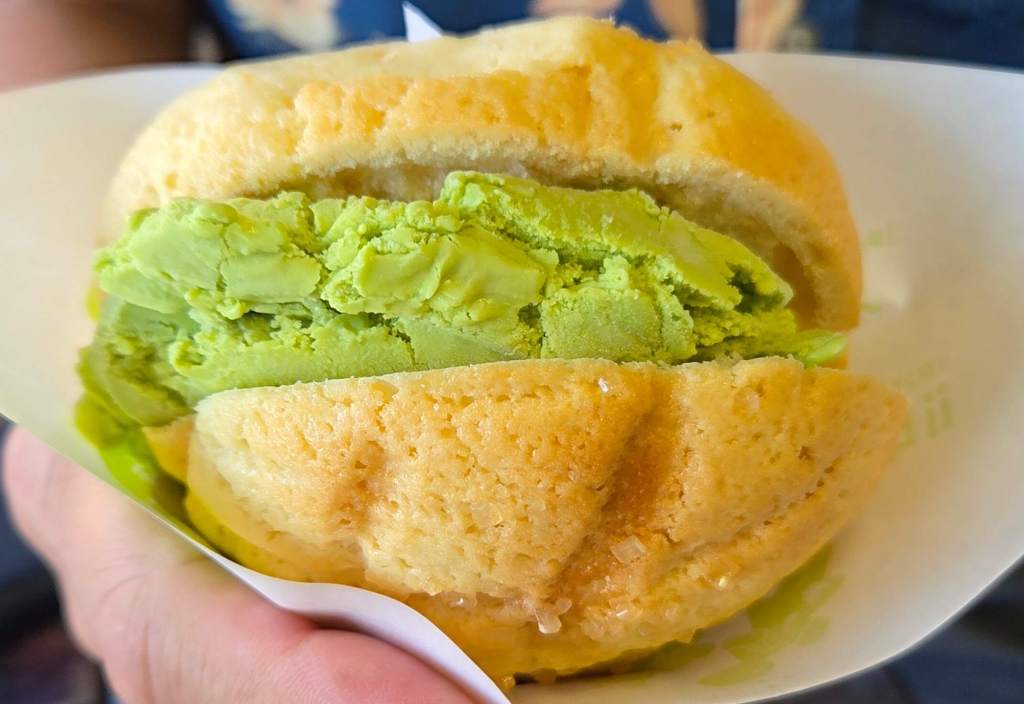Sweet Bread with Matcha Ice Cream