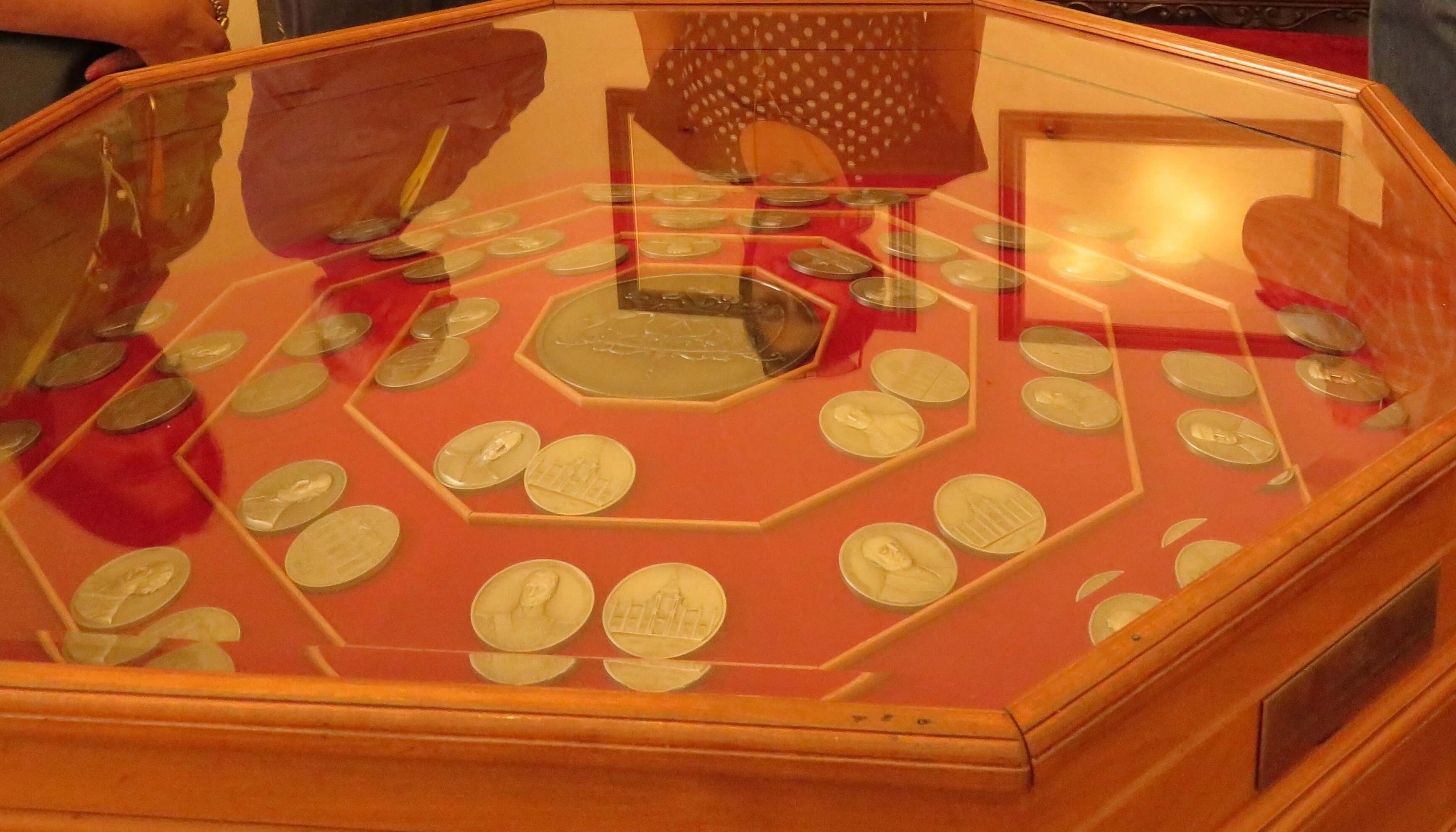 Moneda Coin Collection