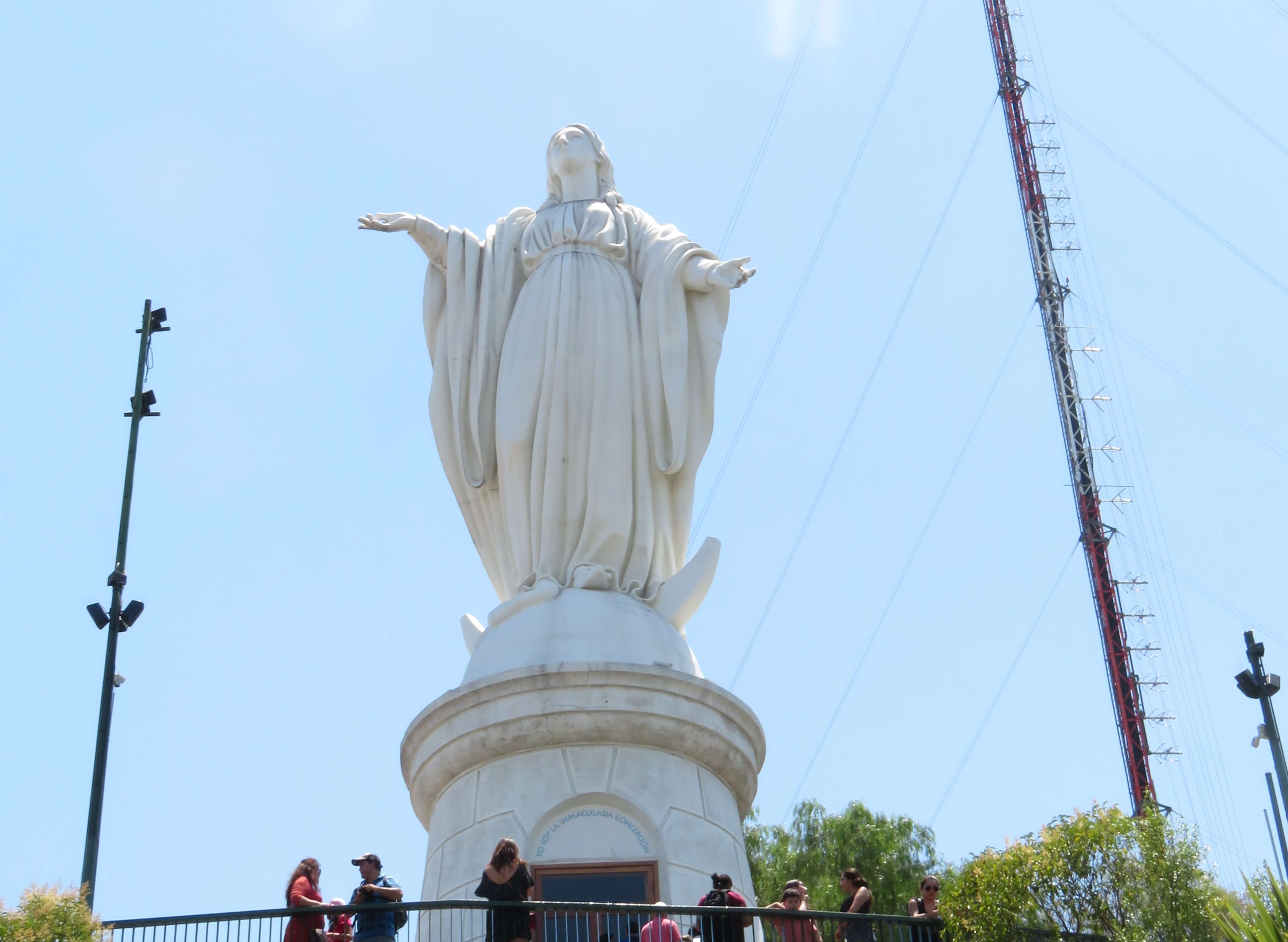 Virgen de la Inmaculada statue